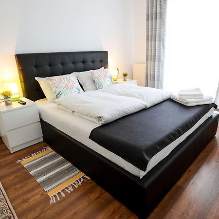 Modern Condo With Parking, Hermannstadt Exterior foto