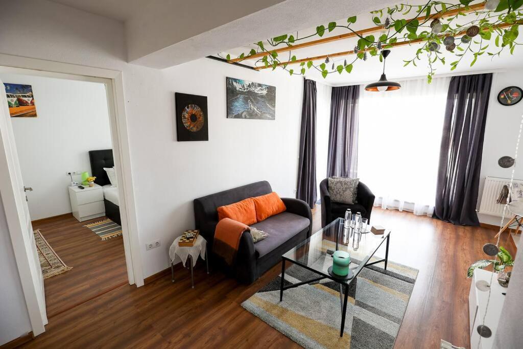 Modern Condo With Parking, Hermannstadt Exterior foto